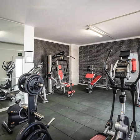 מלון דירות Hyde Park Lane 4*