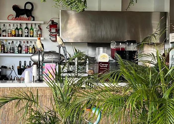 Hyde Park Lane מלון דירות