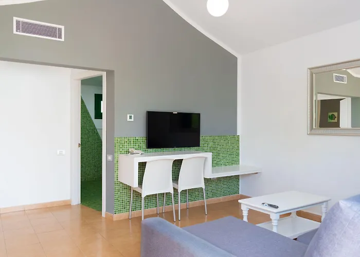 Hyde Park Lane מלון דירות