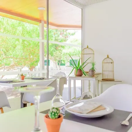 Hyde Park Lane 4* 卡门港