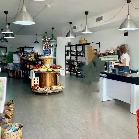 Hyde Park Lane Aparthotel 4*